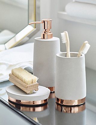 Bathroom Accessories (4)